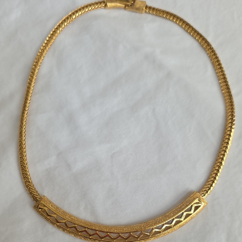 Monet Vintage Gold-Tone Contemporary Textured Curved Bar Necklace